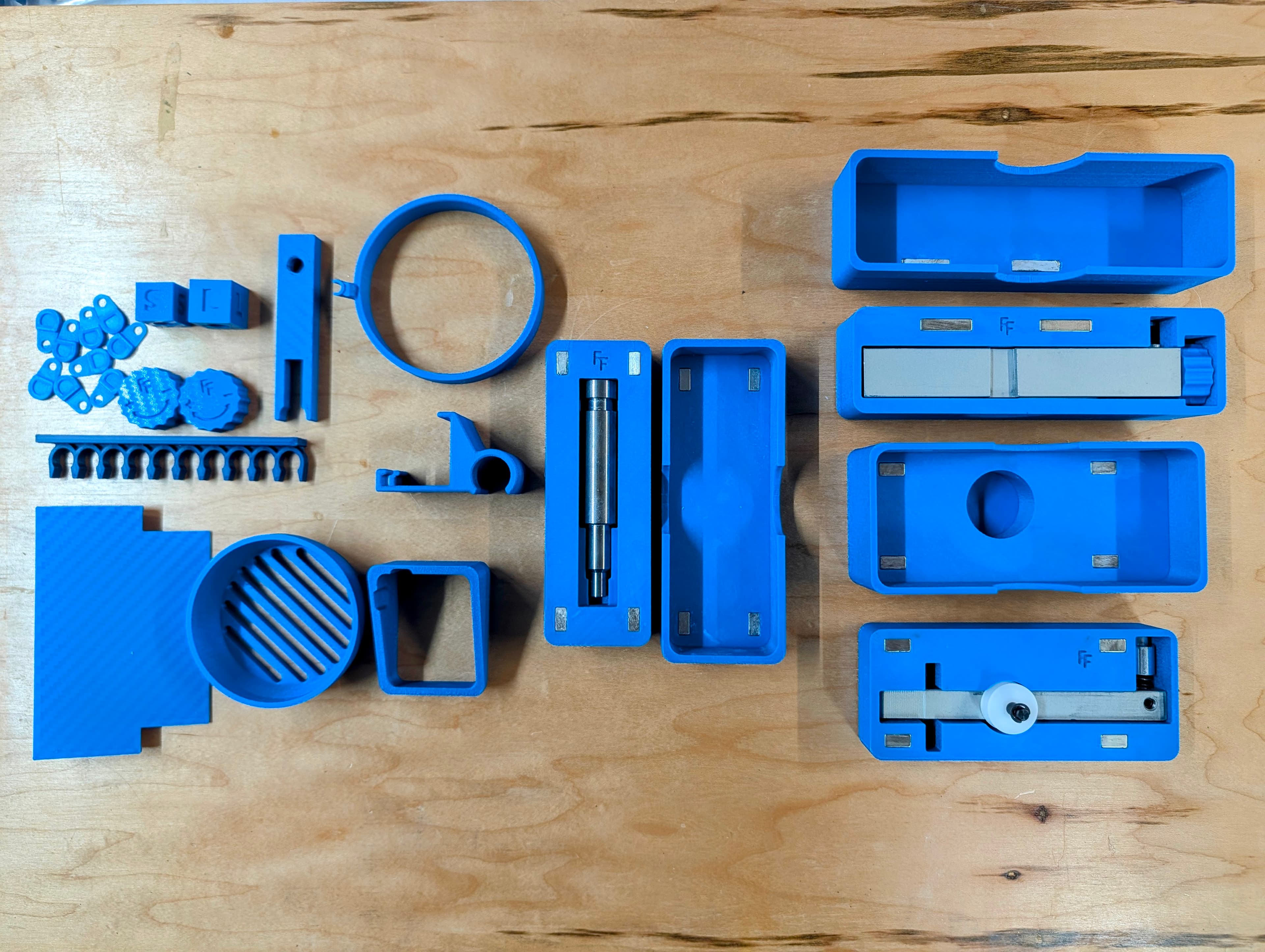 Dillon 550 Starter Pack — Powder Bar Box, Primer & Alignment Cases + Accessory Pack